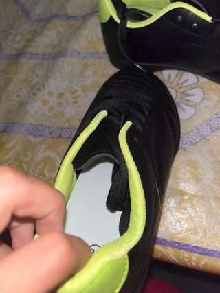 Zapatillas deportivas negras y verdes - Talla 38