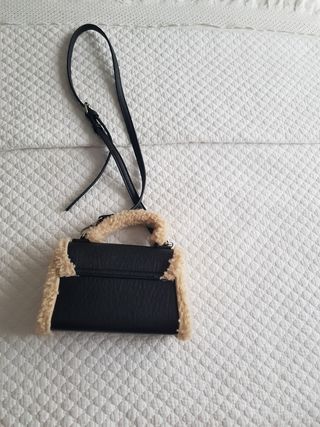 Bolso Stradivarius negro-beige. Nuevo.