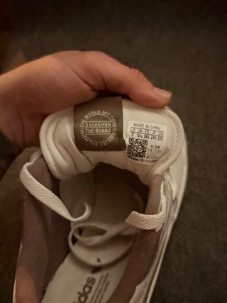 Zapatillas Adidas - Blancas y Marrón