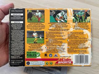 NFL Quarterback Club 2000 - N64