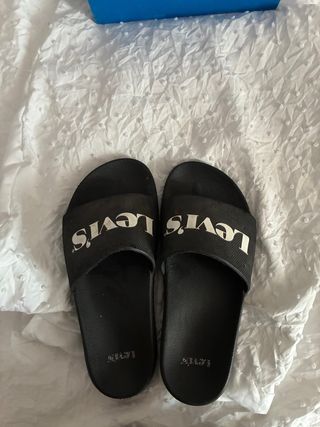 Chanclas Levi's - Negras