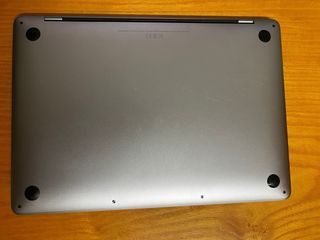 MacBook Pro 13" M1 (8GB RAM, 256GB SSD)