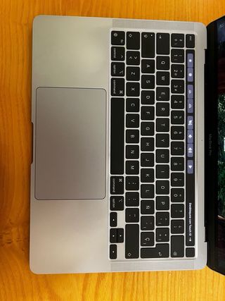 MacBook Pro 13" M1 (8GB RAM, 256GB SSD)