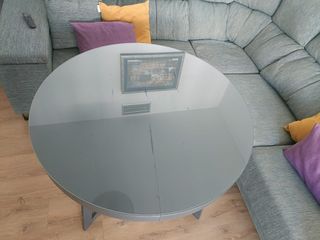Mesa salón redonda extensible - negra con cristal