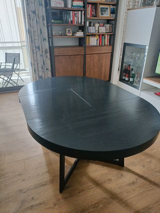 Mesa salón redonda extensible - negra con cristal