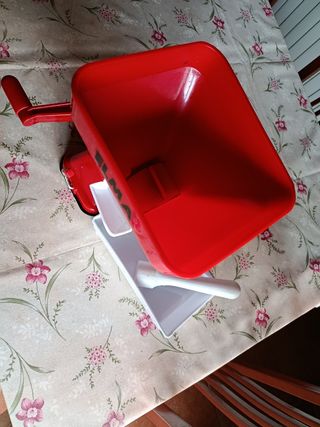 Prensa tomates ELMA roja