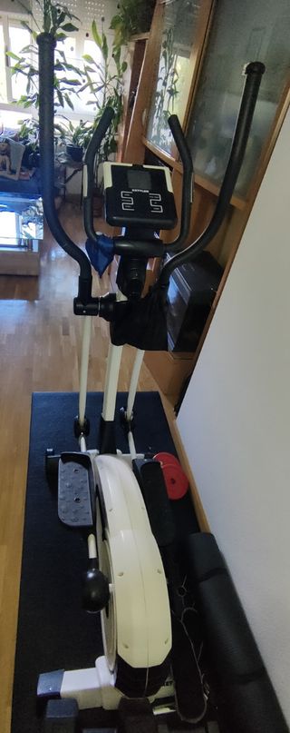 Bicicleta elíptica Kettler - ejercicio