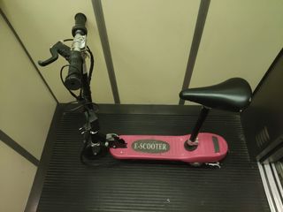 Patín eléctrico infantil rosa