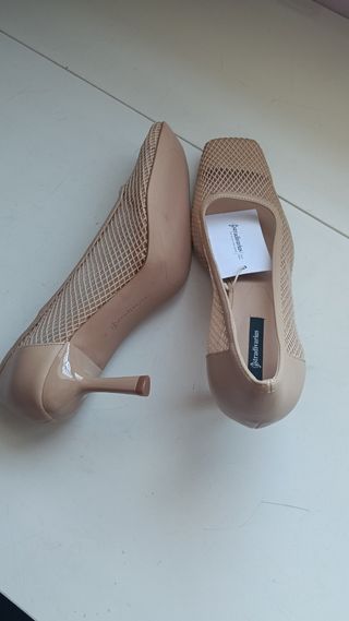 Tacones Stradivarius beige