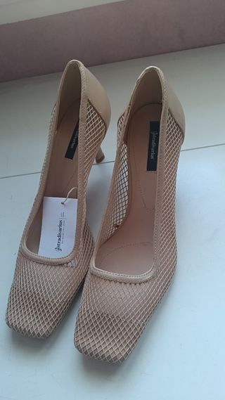 Tacones Stradivarius beige