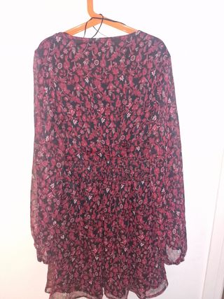 Vestido Stradivarius flores rojo-negro XS