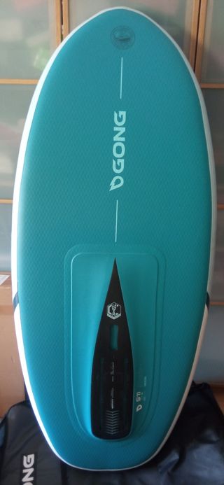 Tabla inflable Gong 5'11 (135 litros) como nueva 