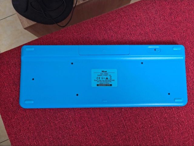 Tastiera Wireless Trust con Touchpad