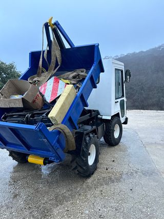 Dumper AUSA DV 17: Vehículo Multifuncional