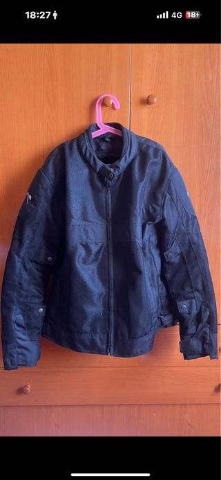 Chaqueta moto mujer negra