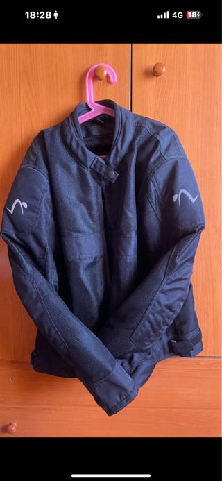 Chaqueta moto mujer negra