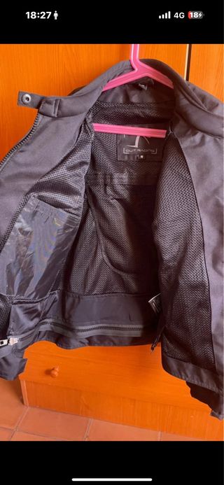 Chaqueta moto mujer negra