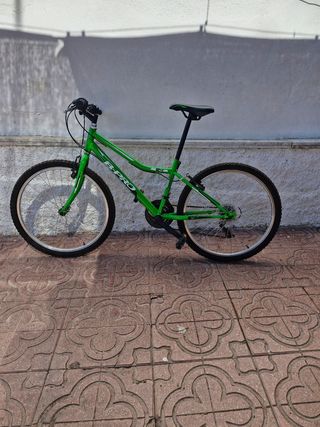 Bicicleta B-PRO 24" montaña