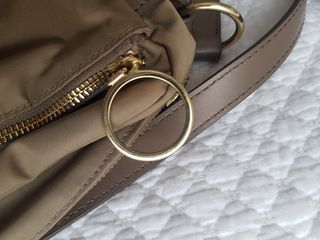Bolso Bimba y Lola verde oliva. 
