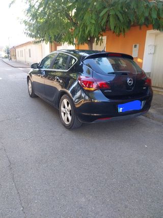 Opel Astra 2010
