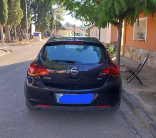 Opel Astra 2010