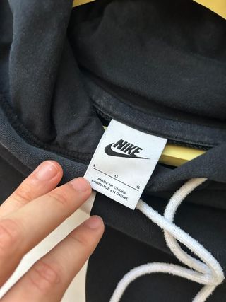 Felpa con logo Nike - nera e bianca
