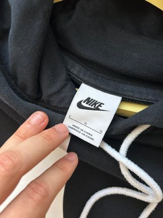Felpa con logo Nike - nera e bianca