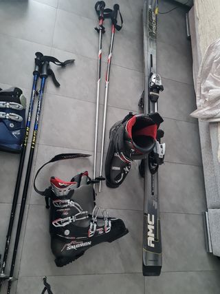 Esquís Fischer, botas Salomon y palos