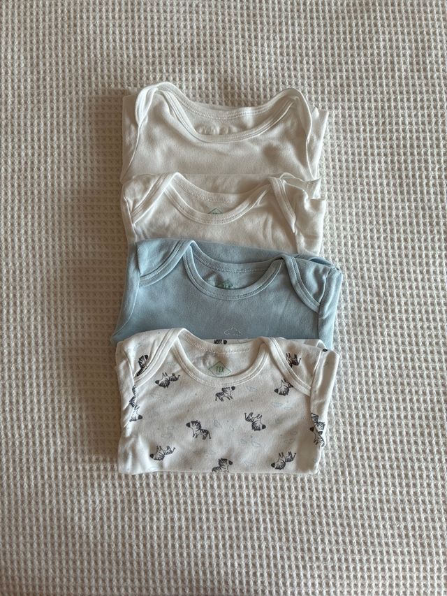 4 bodys bebé - 18 meses 