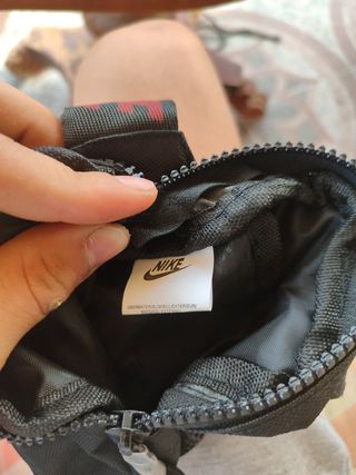 Marsupio Nike nero e rosso