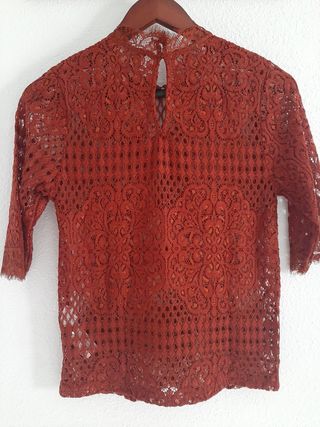 Top encaje Zara marrón - M
