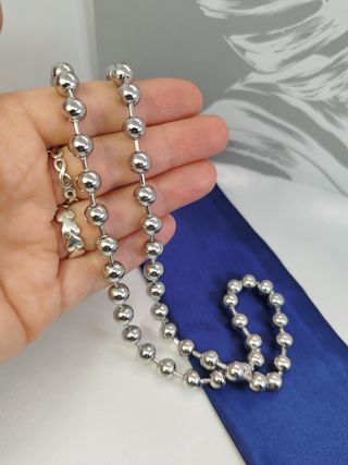 Collar bolas grandes de acero inoxidable