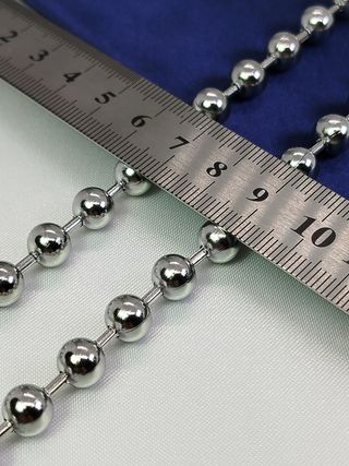 Collar bolas grandes de acero inoxidable