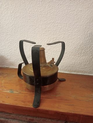 Antigua cocina de camping metal
Tiene casi 100 año