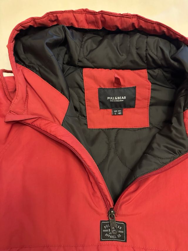 Chaqueta canguro Pull&Bear roja - Talla M