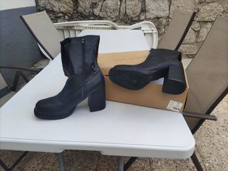 Botas Steve Madden negras, talla 42