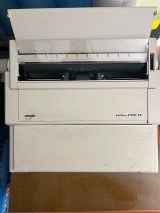 Máquina eléctrica Olivetti Lettera E515-II