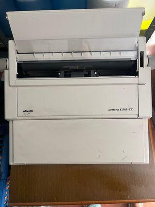 Máquina eléctrica Olivetti Lettera E515-II