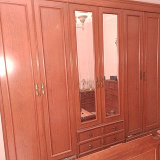 Dormit.Matrimonio(cama,2 mesitas,cómoda y armario)