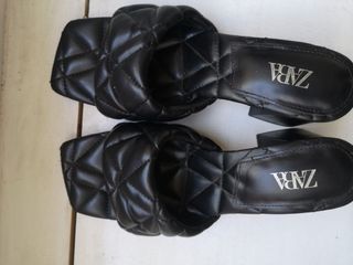 Sandalias Zara Negras - Tacón