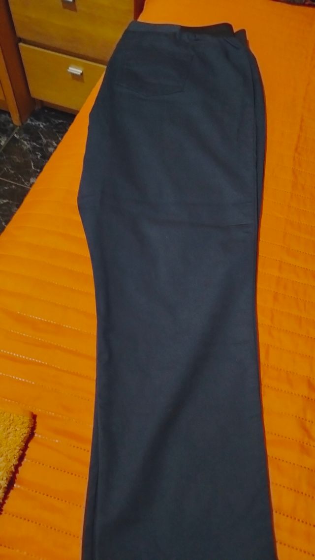 Calça azul marinho (com elástico na cintura)