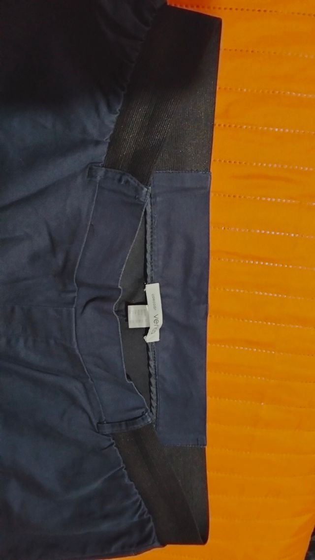 Calça azul marinho (com elástico na cintura)