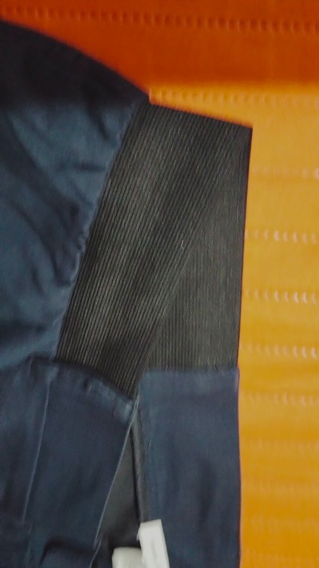 Calça azul marinho (com elástico na cintura)