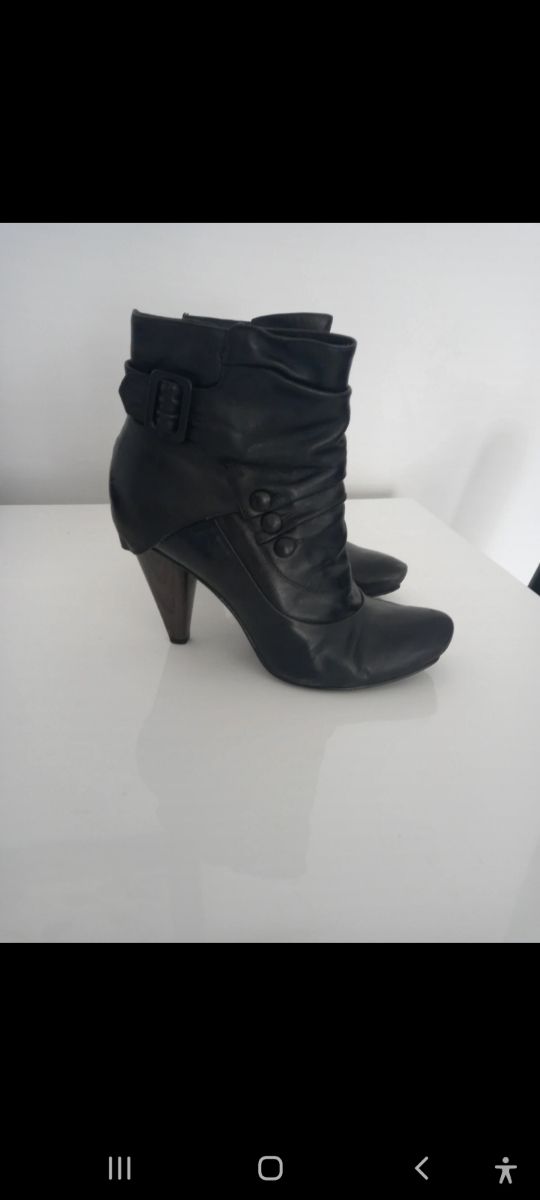 Botines Bronx negros -talla 38