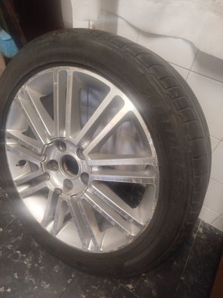 2 Llantas aluminio  Ford Focus neumátic 205 50 R17