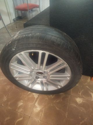2 Llantas aluminio  Ford Focus neumátic 205 50 R17