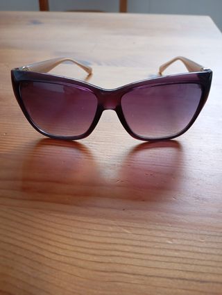 Gafas sol moradas - estilo gatuno