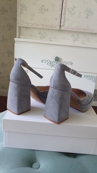 Sandalias tacón grises