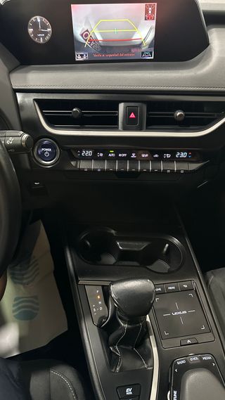 Lexus Ux 250H 2WD PACK BUSINESS