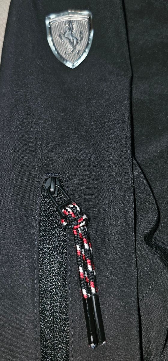 Pantaloncini Puma Ferrari neri. Mai indossati!